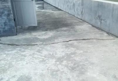 成安楼顶漏水维修公司分享下如何解决卫生间隐蔽部位漏水的问题?